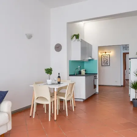 Le Cure Large Apt, 6+1 Beds. Center 15 Min Far By Bus. Apartamento Florença