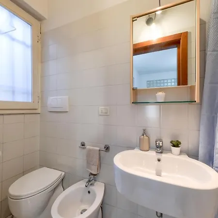 Le Cure Large Apt, 6+1 Beds. Center 15 Min Far By Bus. Apartamento *